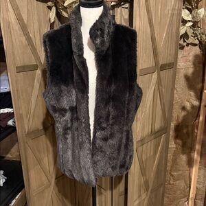 Banana Republic Faux Fur Vest in Dark Gray